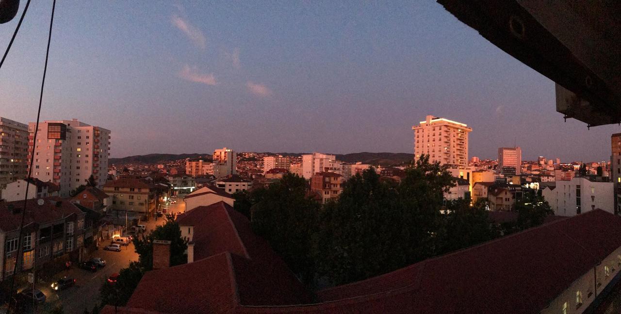 Redon'S City Center Apartment Pristina Exterior photo